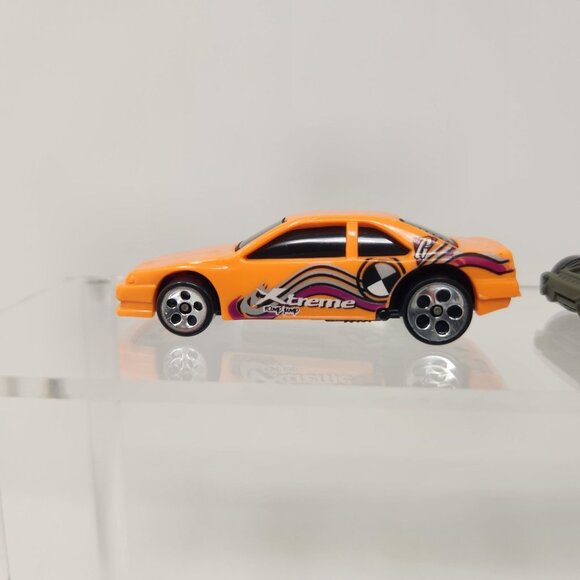 Lot of (9) Hot Wheels Diecast Cars 1998-2022 1/64 (b1) - Picture 3 of 11